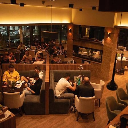 Griffon Bar Food Apartments Struga Eksteriør billede