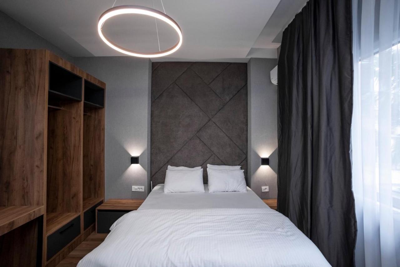 Griffon Bar Food Apartments Struga Eksteriør billede