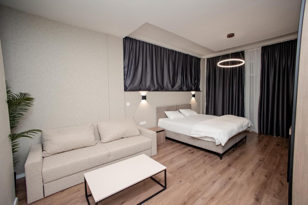 Griffon Bar Food Apartments Struga Eksteriør billede
